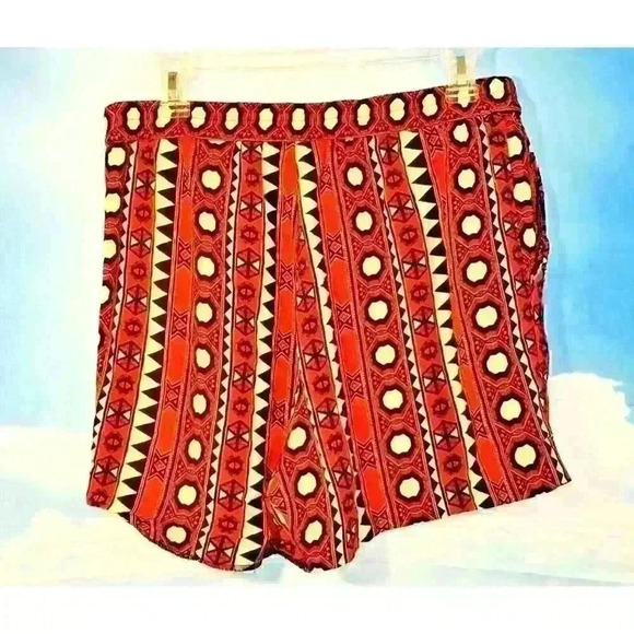 VINTAGE H&M Womans LIGHTWEIGHT Juniors Shorts Boho Gypsy Ethnic size 10 (Med) - Picture 2 of 4
